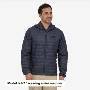 Patagonia Men’s Nano Puff Hoody in Navy